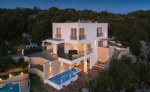 House in Zedno, Split-Dalmatia County, Croatia 1