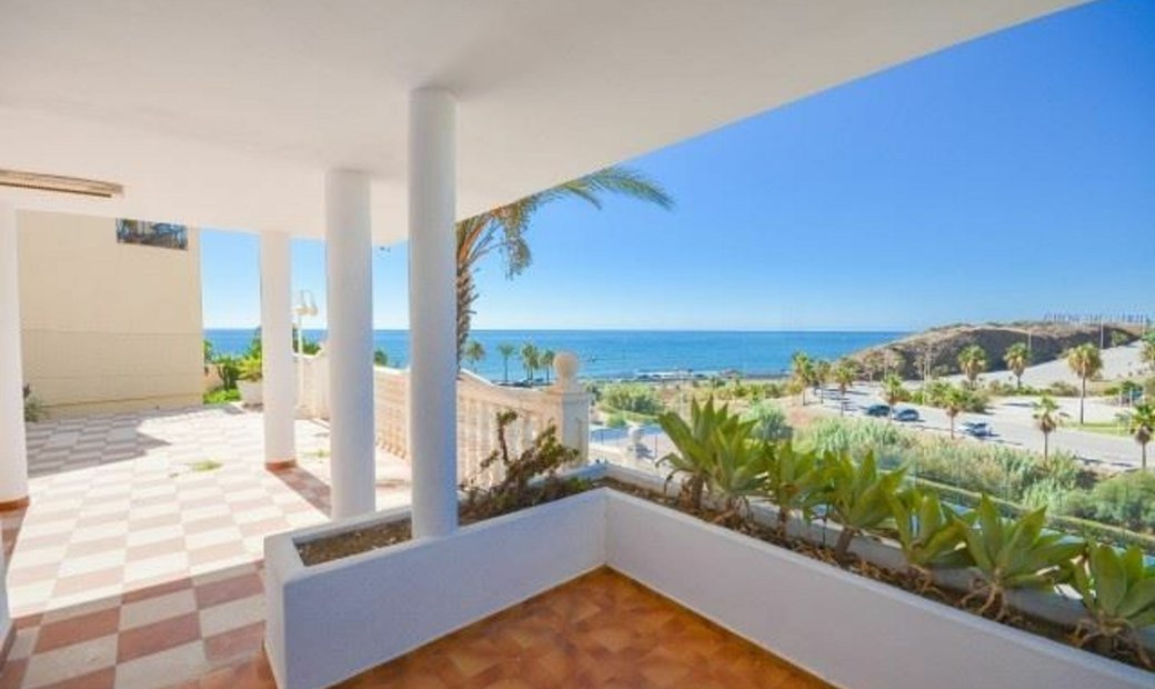 Villa En Mijas Costa En El Faro, Andalucía, España En Venta (12338566)