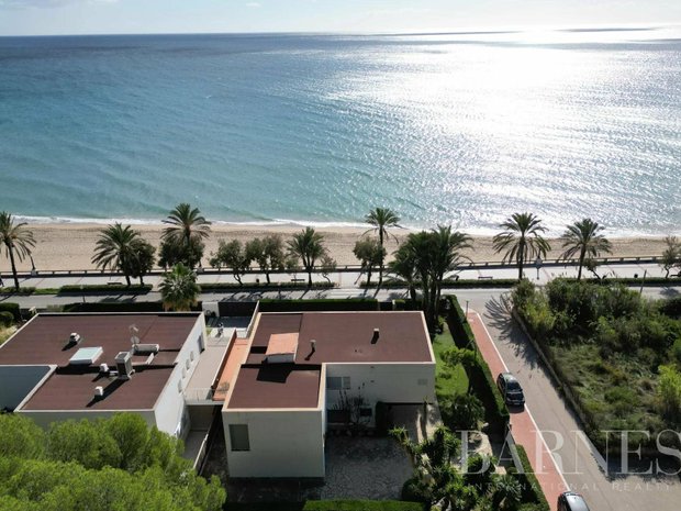 Luxury villas with terrace for sale in Francàs, Catalonia, Spain ...