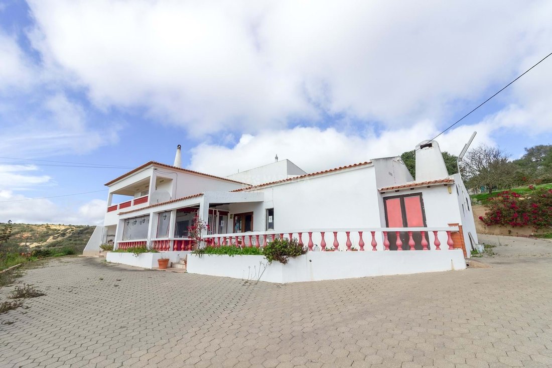 Villa And Restaurant Between Burgau And In Vila Do Bispo, Algarve ...