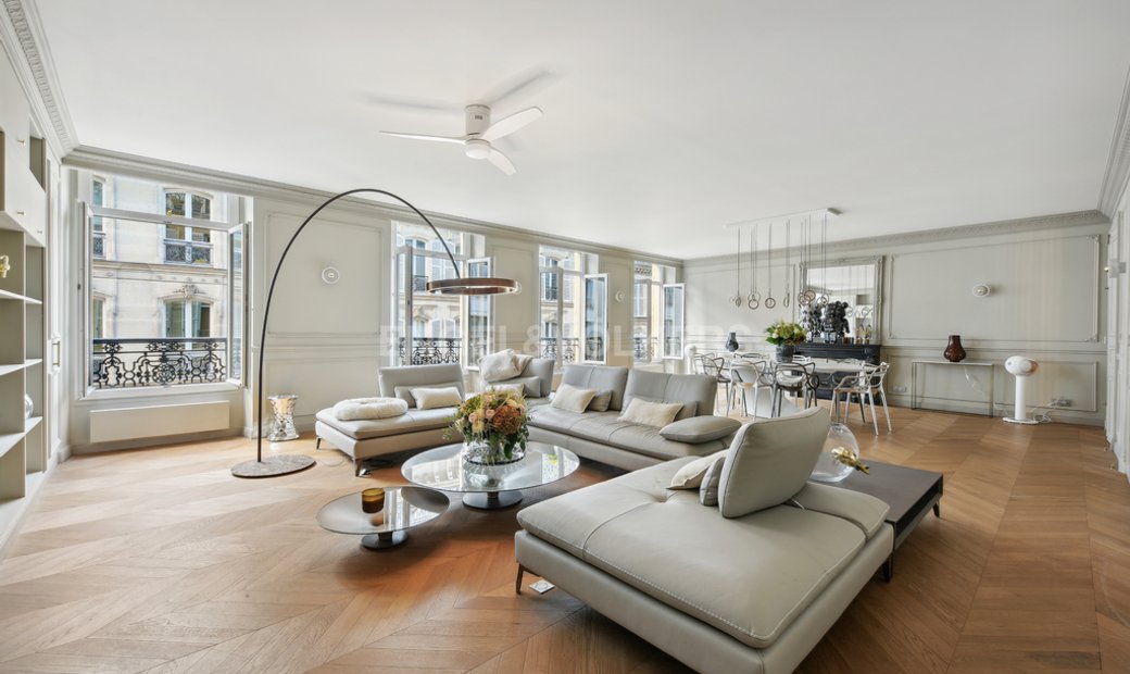 Paris Viii Luxury Apartment 5 P Champs In Paris, île De France, France