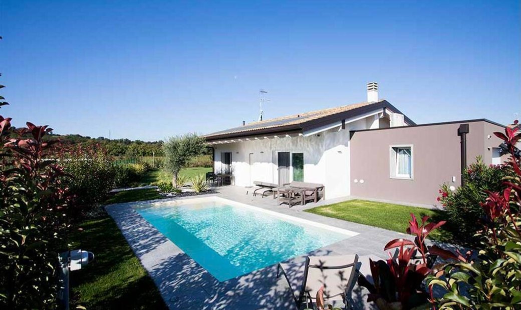 villa-salo-in-cunettone-lombardy-italy-for-sale-12341234