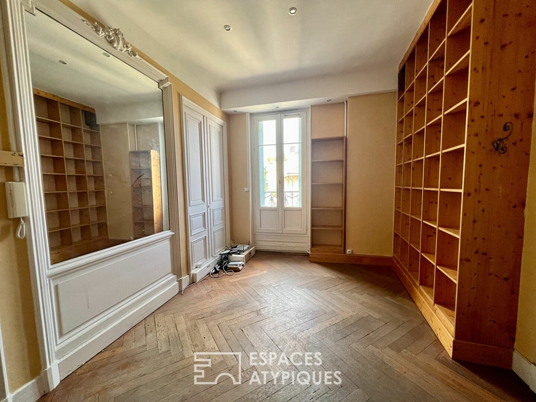 Haussmannian Apartment In The In Hyères, Provence Alpes Côte D'azur