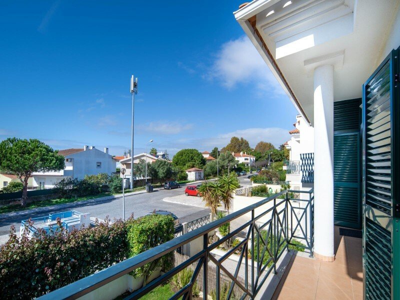 Excellent Apartment T4 (3 +1) Duplex In Estoril, Lisbon, Portugal For