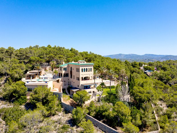 Villa in Santa Eulalia des Ríu, Balearic Islands, Spain 1