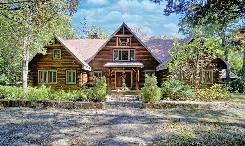 5 Bedrooms Single Family Attached In Stoneham, Maine, United States For Sale (12340646)