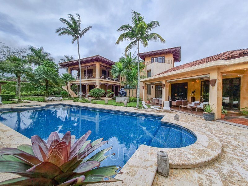 House in Santa Ana, San José Province, Costa Rica 1 - 12343085