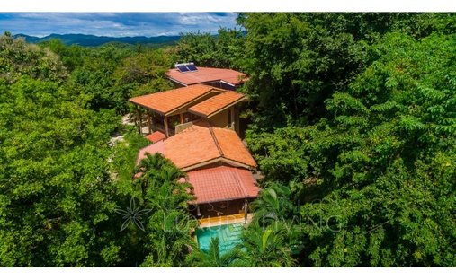 Luxury homes with garage for sale in Santa Cruz Guanacaste