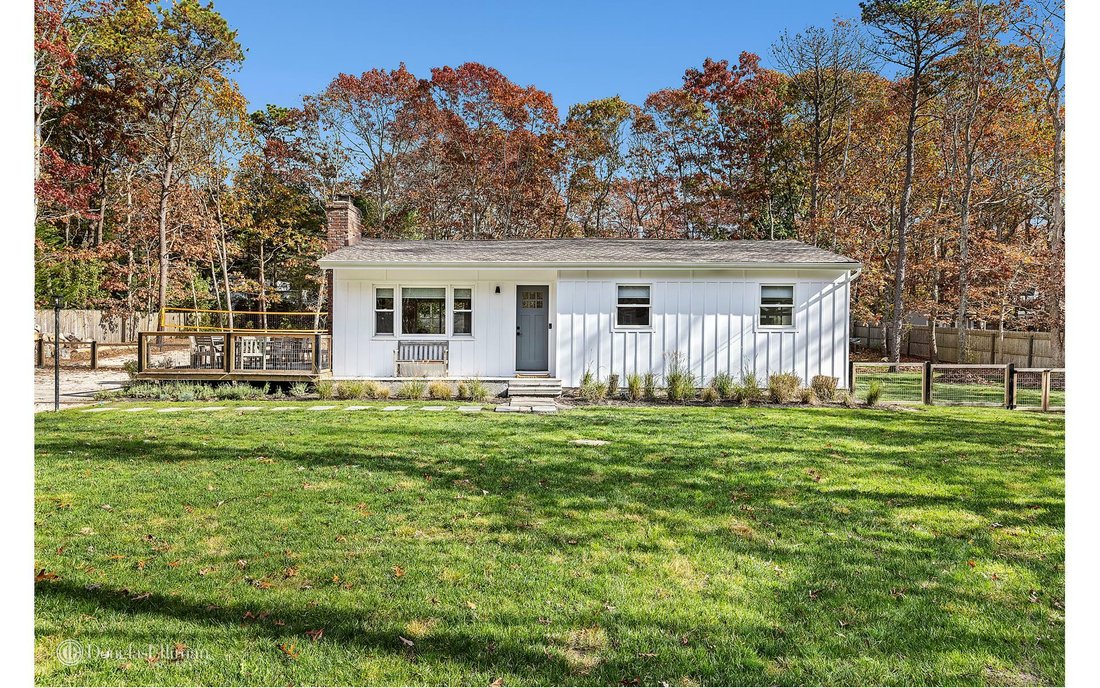 House East Quogue In East Quogue, New York, United States For Sale