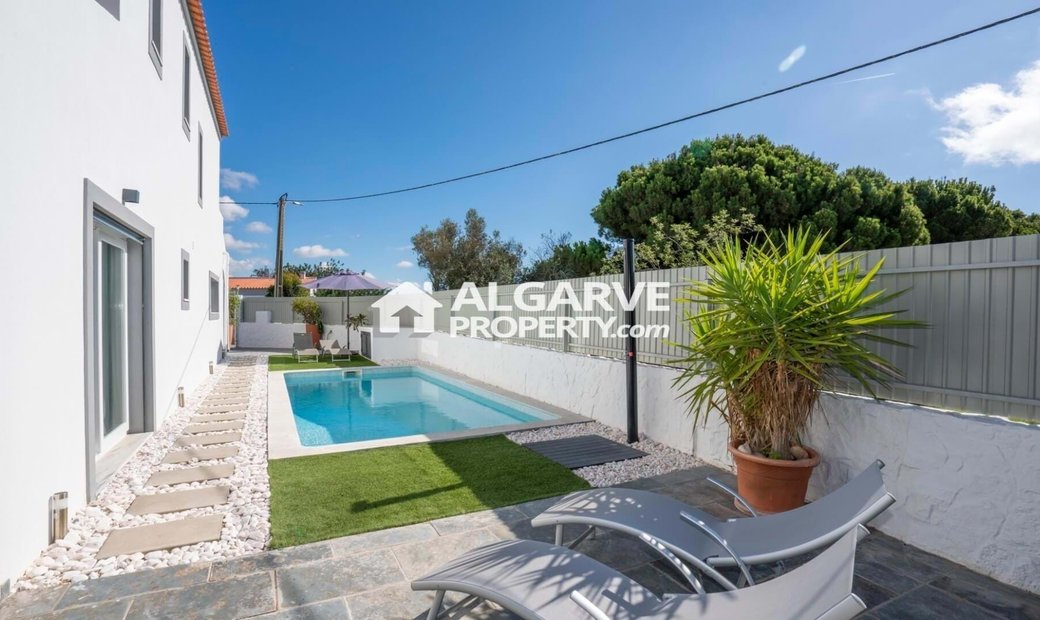 Vilamoura 4 Bed Villa Close To The Golf Courses In Faro, Algarve