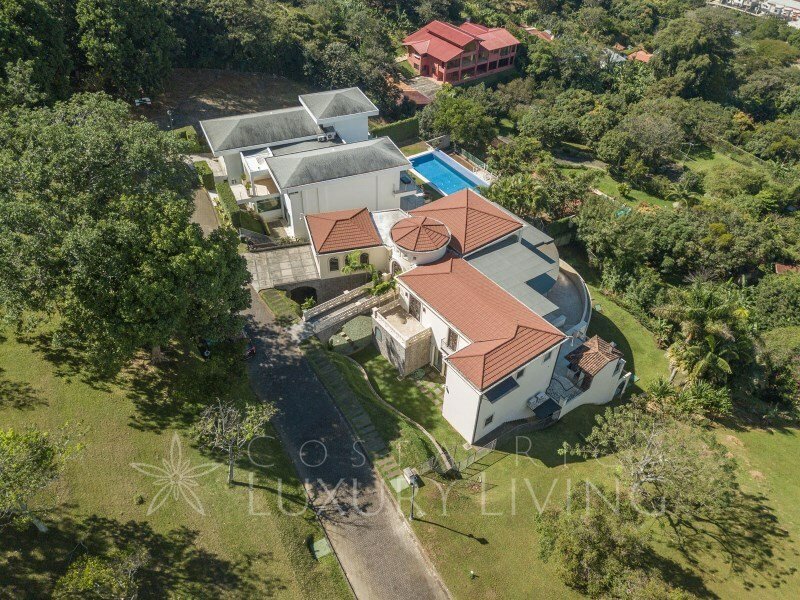 House in Santa Ana, San José Province, Costa Rica 1 - 12345363