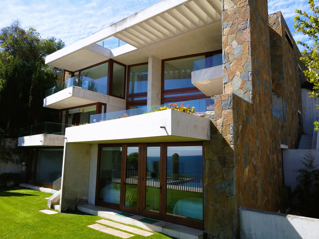 Great House Steps From Zapallar Beach In Zapallar, Valparaíso, Chile