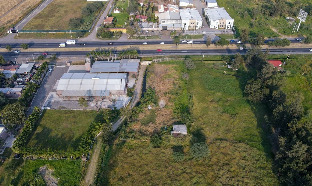 Terreno En Venta En Carretera A Chapala, In Villa San Remo, Jalisco