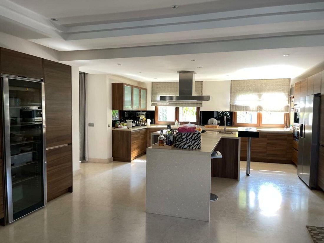 Villa in Puerto Banus, Marbella, Spain 2 - 12349189