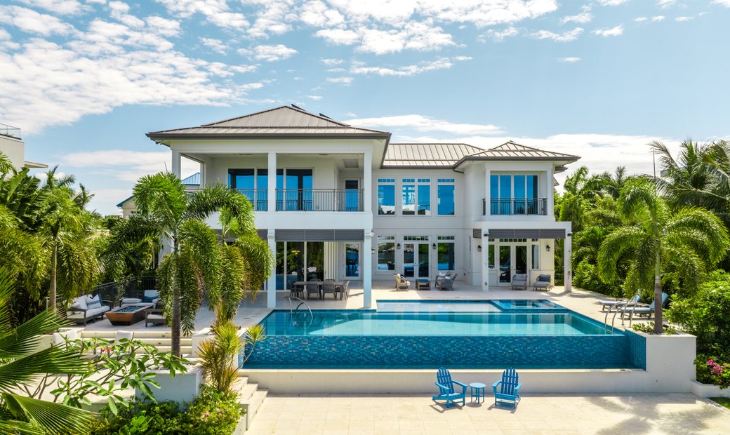 Contemporary Waterfront Home In The Cayman Islands In West Bay, Cayman