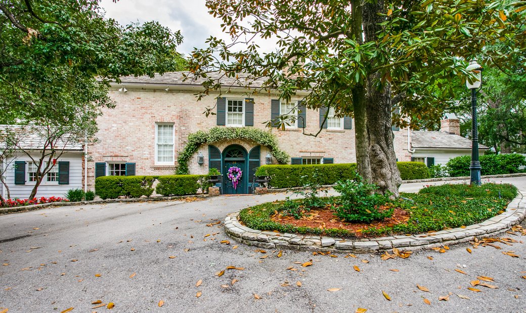 Stunning And Stylish Traditional Home In San Antonio, Texas, United