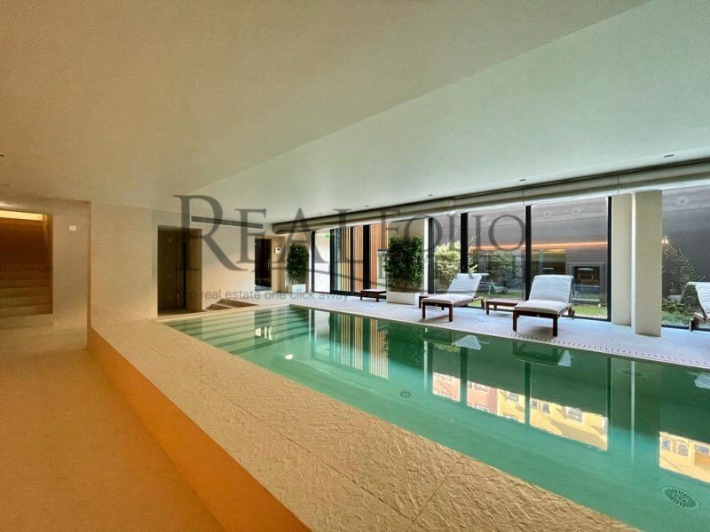 Luxurious Apartment T2 Duplex With Terrace Inserted In Lisbon, Lisbon, Portugal For Sale (12347108)