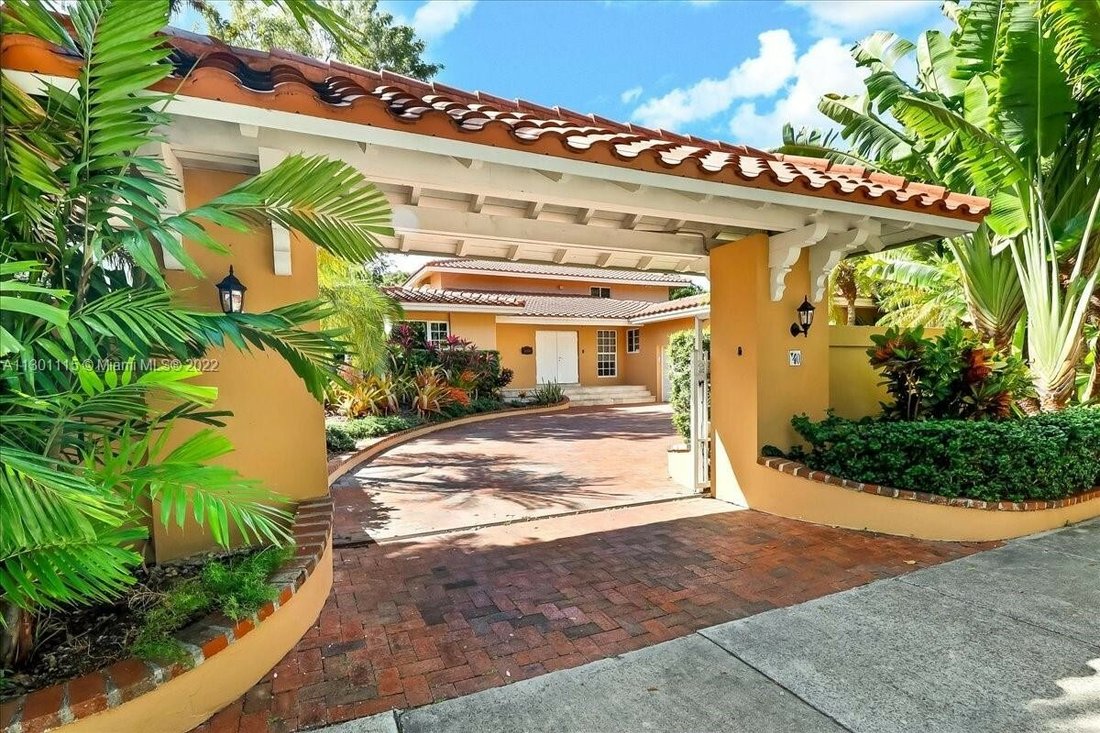 House in Miami, Florida, United States 1 - 12350677
