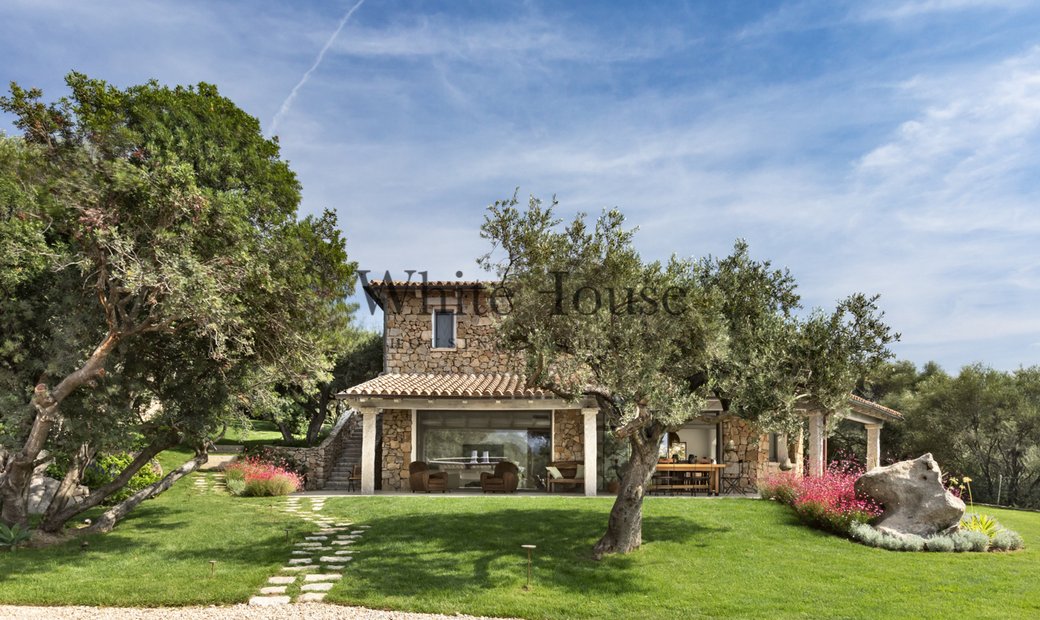 Modern Villa In The Country Of Porto Rotondo In Sardinia, Italy For ...