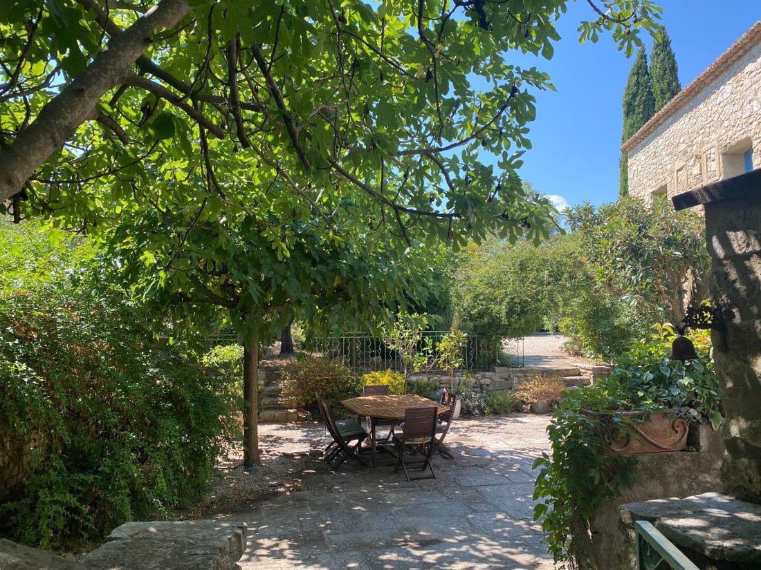 Uzès, Charmante Maison En Dans Garrigues Sainte Eulalie, Occitanie