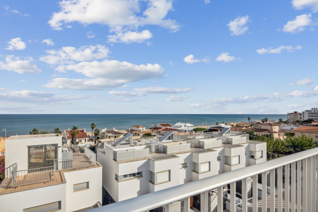 Modern Full Equiped In Guardamar Del Segura, Valencian Community, Spain