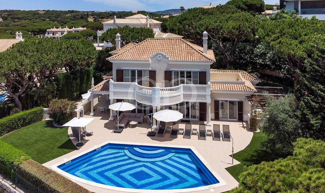 Charming 4 Bedroom Villa In A Dans Almancil, District De Faro, Portugal