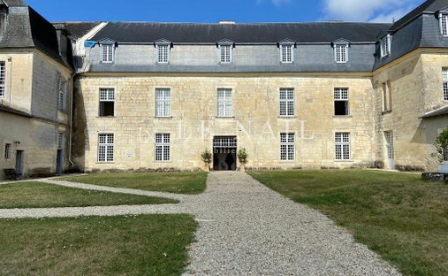 Castle in Bordeaux, Nouvelle-Aquitaine, France 1