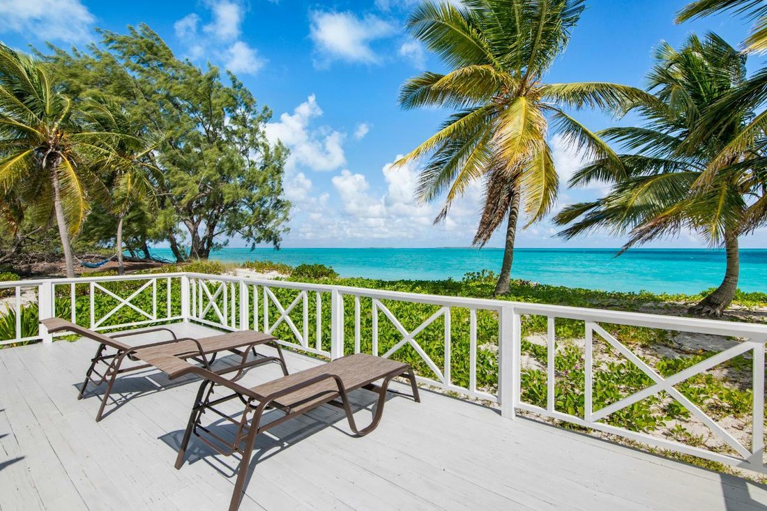 Holiday Affair Tar Bay, Exuma & In Rokers Point Settlement, Exuma, The