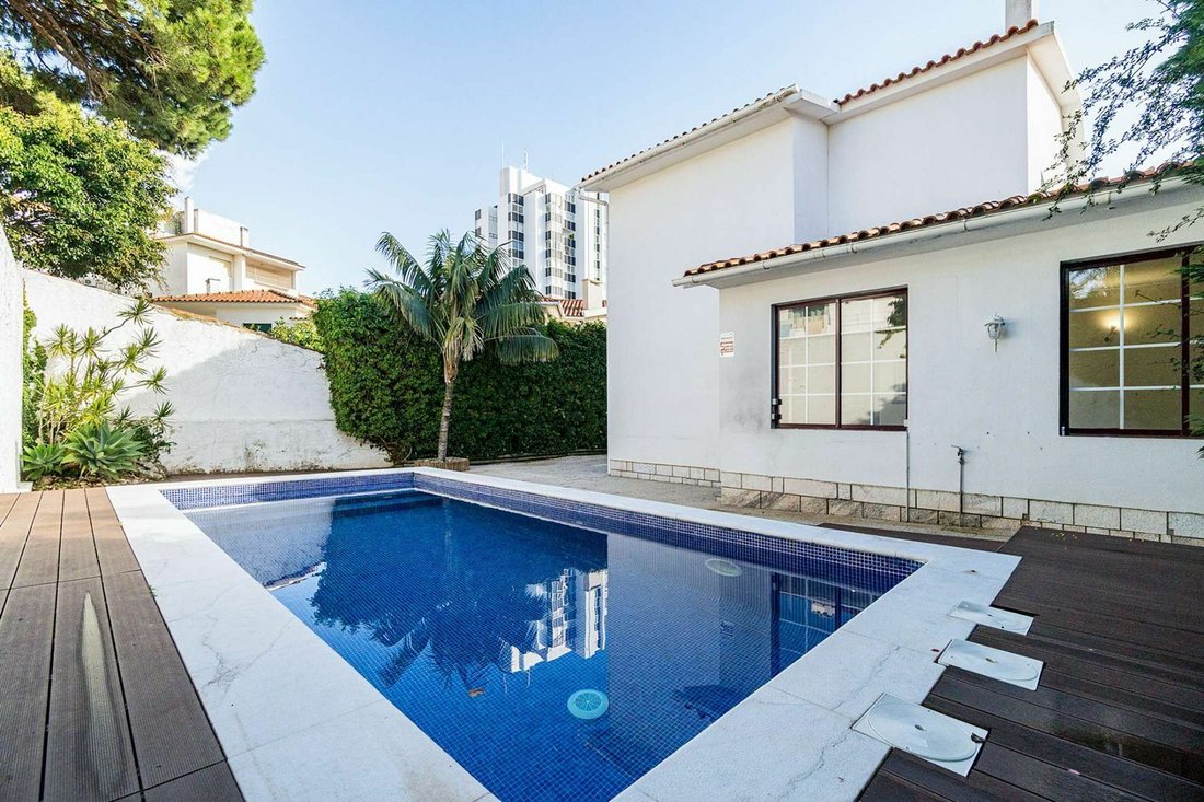 Cascais E Estoril Villa In Cascais, Lisbon, Portugal For Sale (12354069)