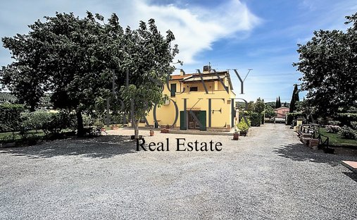 Country House in Manciano, Tuscany, Italy 1