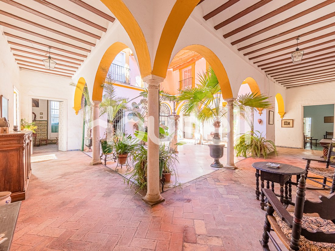 House For Sale Of 1174m² In Calle Menéndez Pelayo, In Utrera, Andalusia