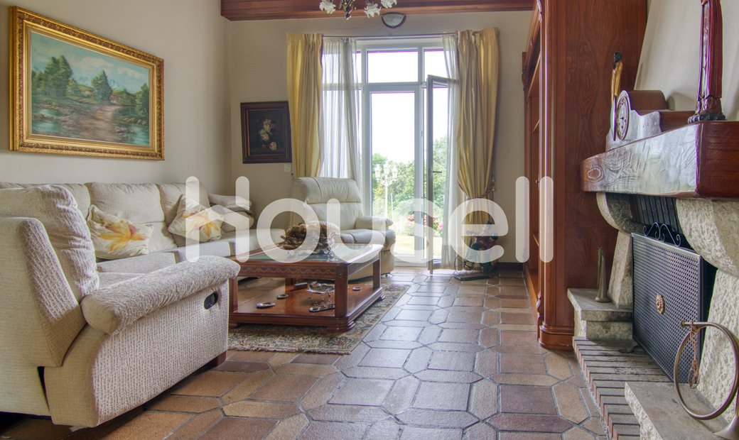 House For Sale Of 320 M² Of 320 M² In In La Encina, Castile And León