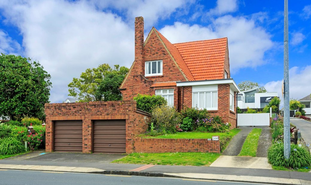 Ideally Located Gracious Home In Takapuna In Auckland, Auckland, New