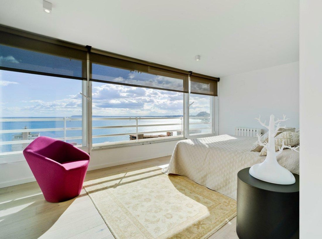 Apartment in Alicante, Valencian Community, Spain 3 - 12355923