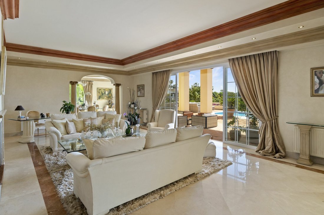 Villa in Estepona, Andalusia, Spain 3 - 12357386