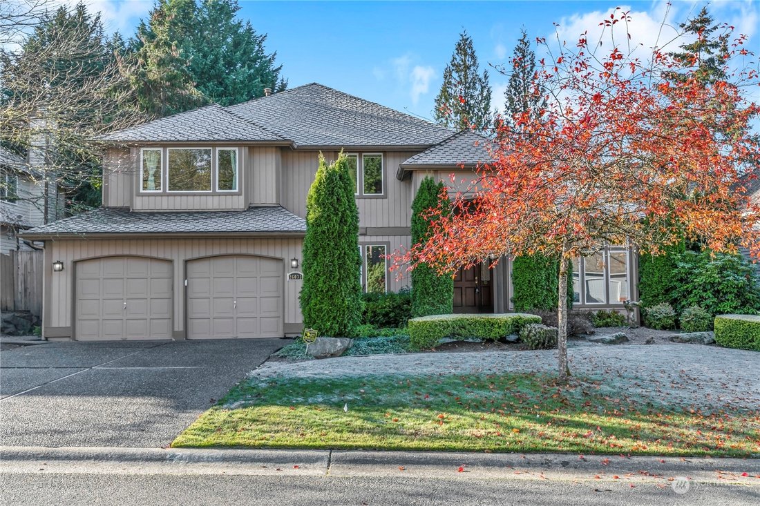 4 Bedrooms Single Family Detached In Sammamish, Washington, United