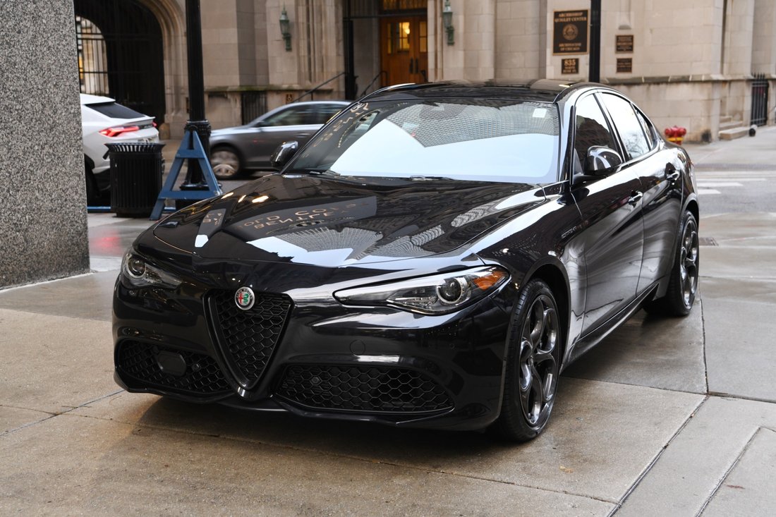Sedan in Chicago, IL 1 - 12357966