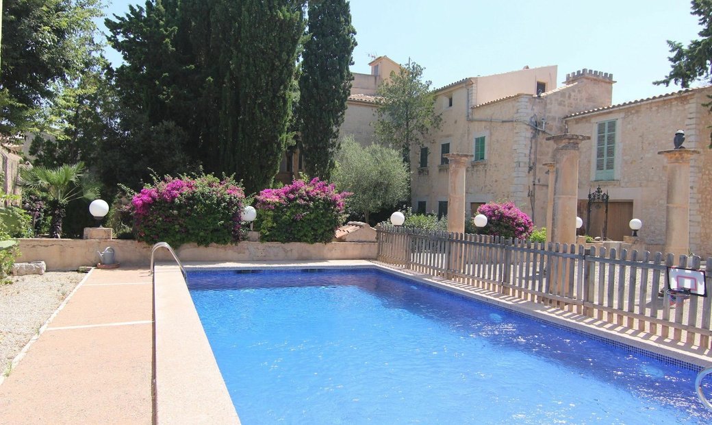 Impressive Manor House In The Old Town In Binissalem, Balearic Islands