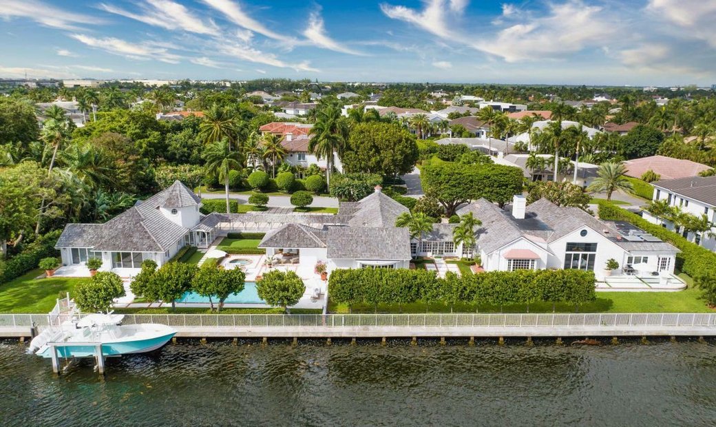 Prestigious Carpenter Estate In Boca Raton, Florida, United States For