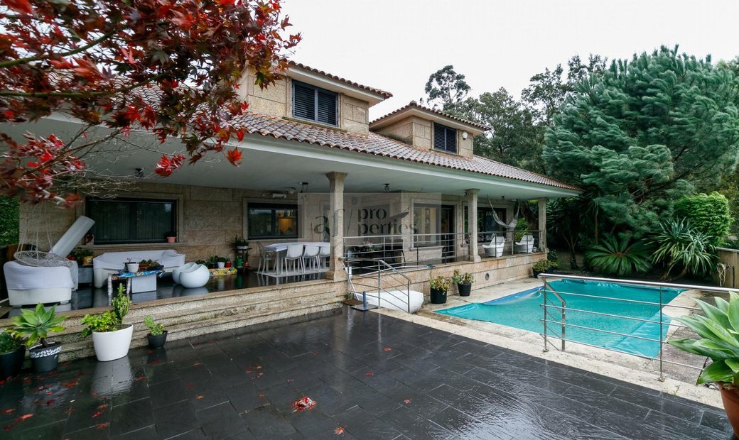 Vigo Chalet In Vigo, Galicia, Spain For Sale (12362508)