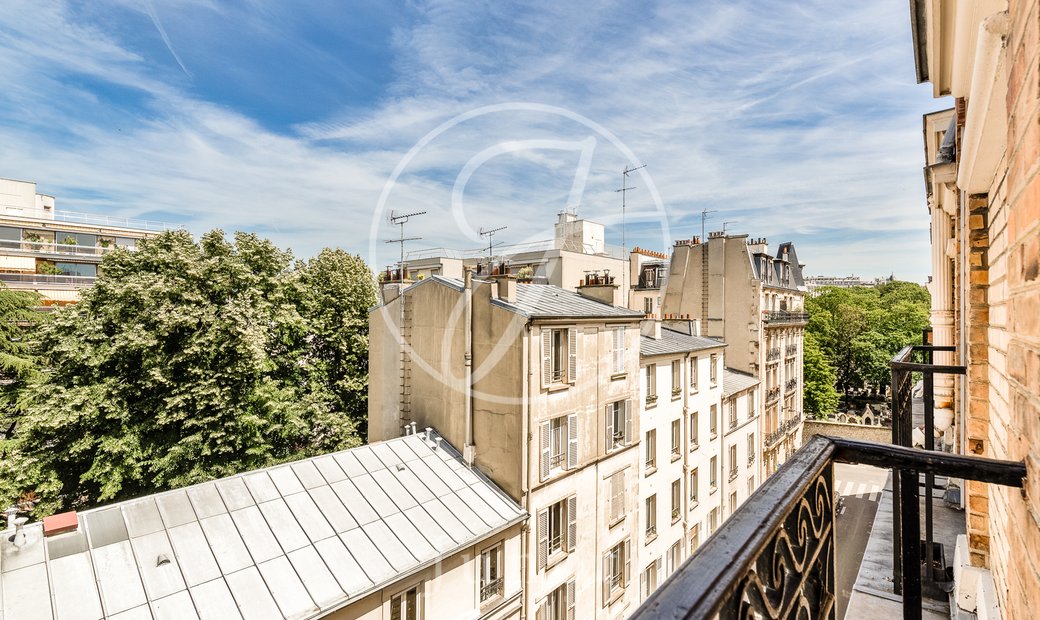 Paris 18th Montmartre Apartment For Sale In Paris, île De France