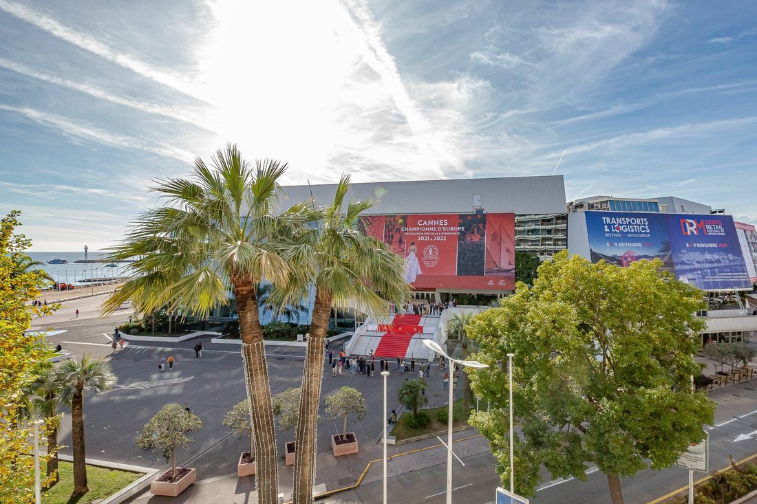 Apartment Facing Cannes’ Famous In Cannes, Provence Alpes Côte D'azur