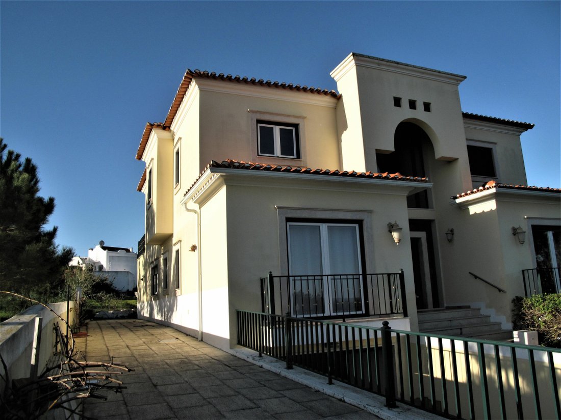 Fantastic Villa In Salir Do Porto In Salir Do Porto, Leiria District