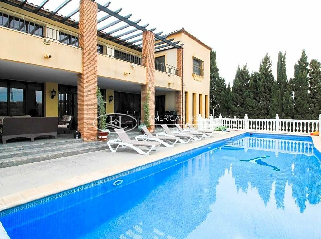 Villa in Fuengirola, Andalusia, Spain 3 - 12363287