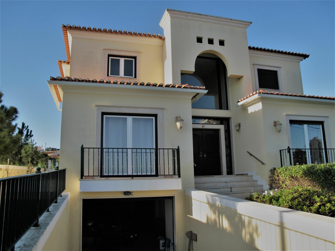 Fantastic Villa In Salir Do Porto In Salir Do Porto, Leiria District