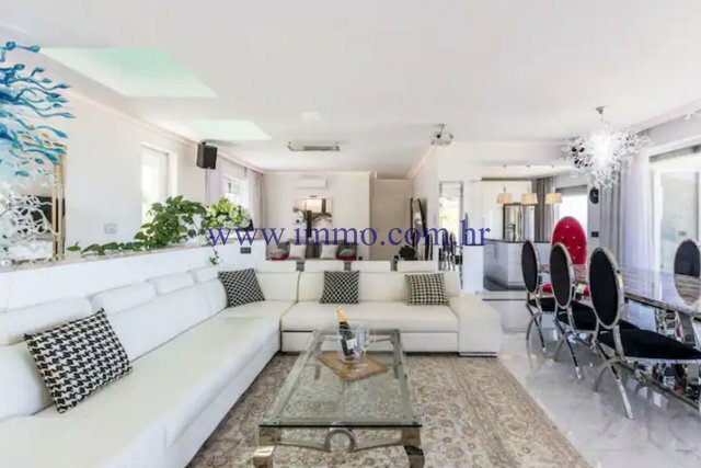 Villa in Gradski kotar Grad, Split, Split-Dalmatia County 5 - 12364278