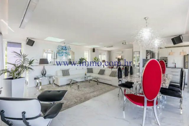 Villa in Gradski kotar Grad, Split, Split-Dalmatia County 4 - 12364278