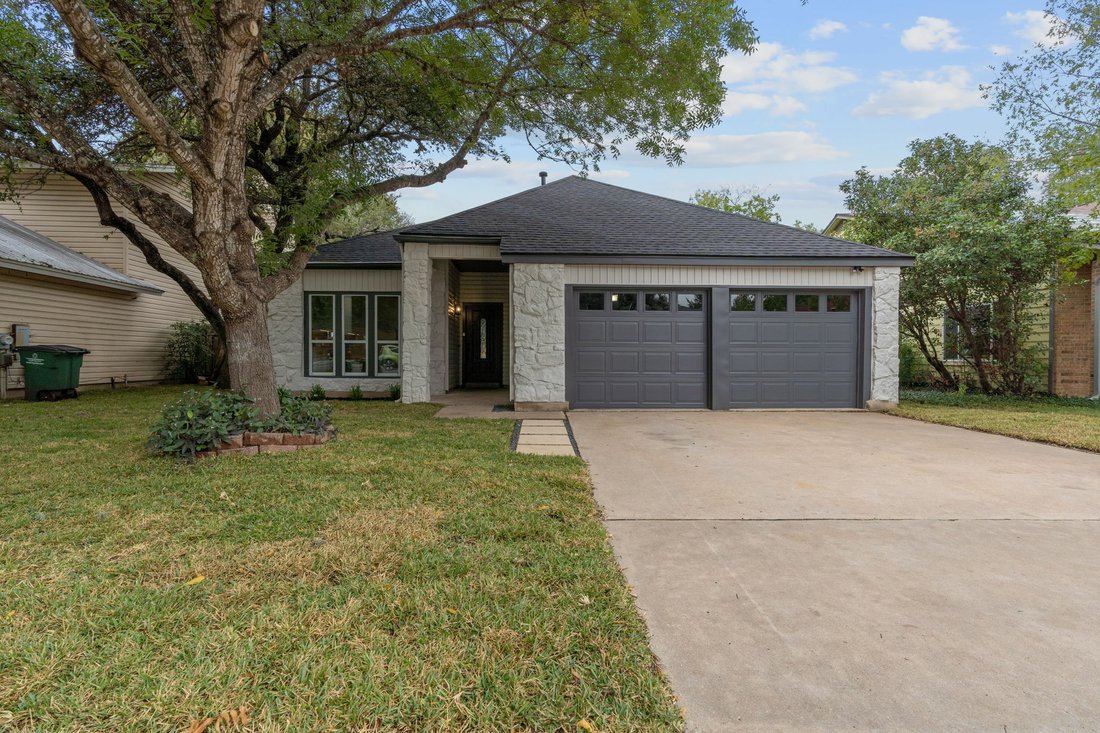 Beautifully Re Crafted Single Story In Maple In Austin, Texas, United