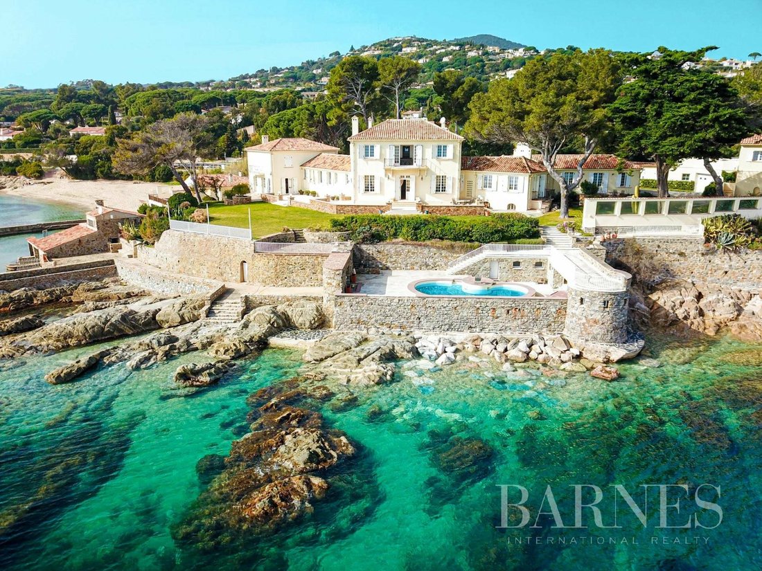 Villa in Grimaud, Provence-Alpes-Côte d'Azur, France 1 - 12365460