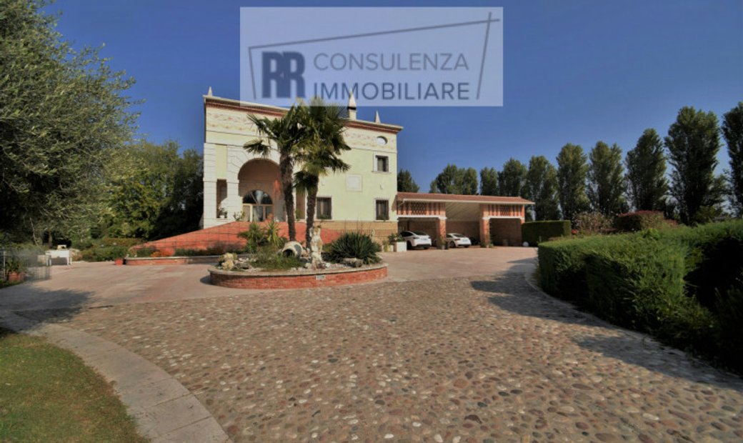 Verona Villa In Salizzole, Italy For Sale (12366816)
